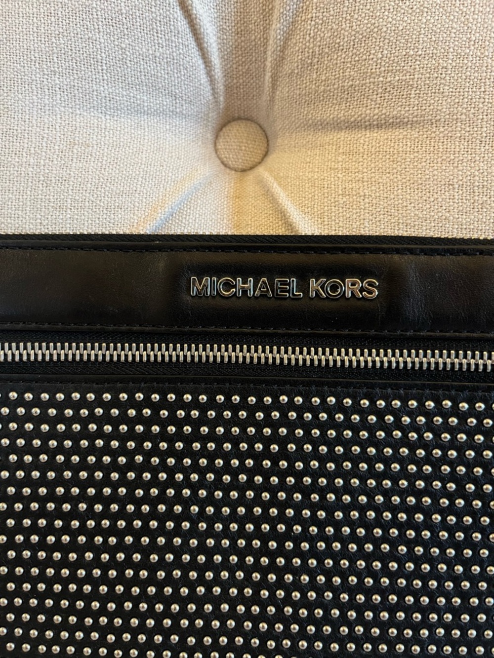 Michael Kors Lg Black Studded Wristlet Clutch Luxe Leather Zip Silver Hardware - Picture 3 of 13